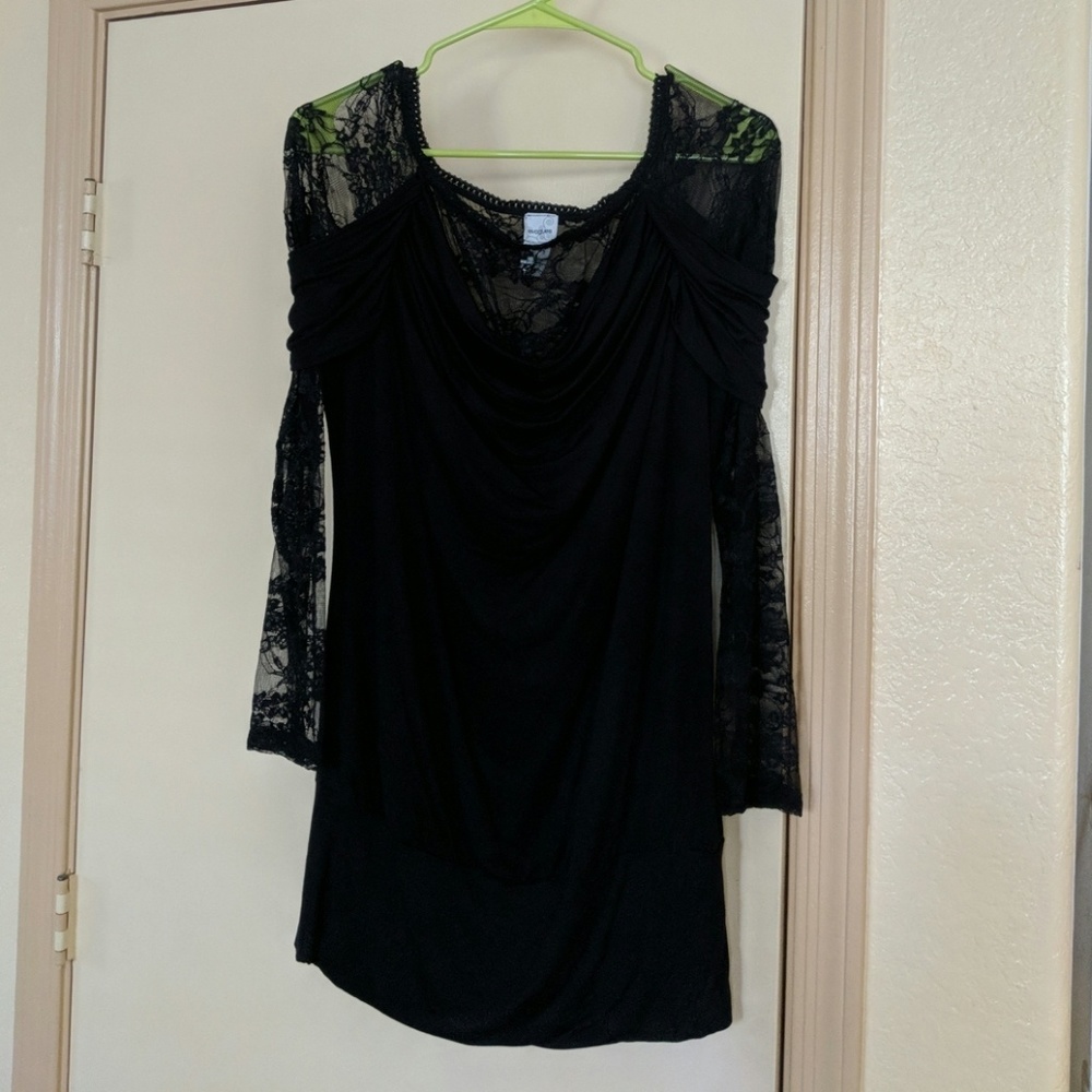 LBD w/ Sweeping Lace Neckline and Sleeves - XL